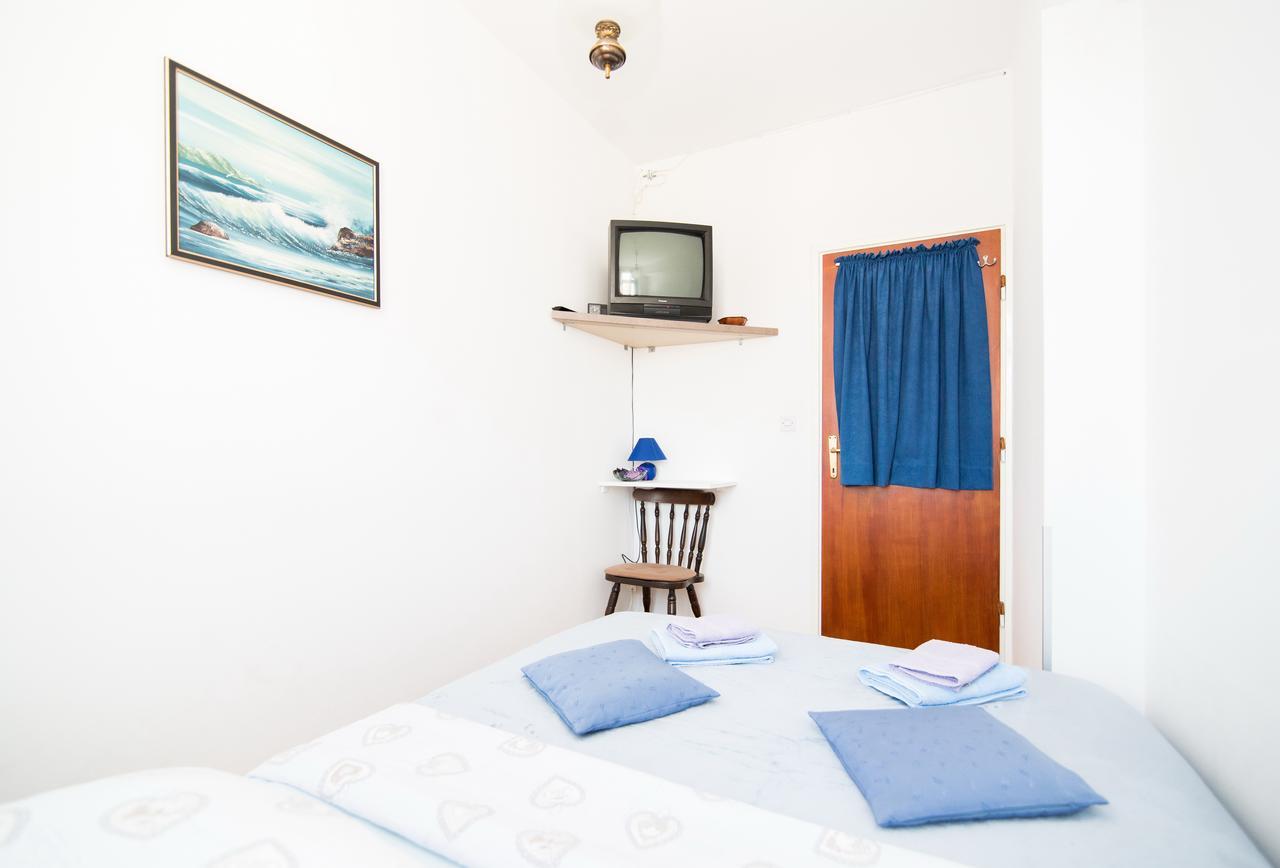Apartment Iris Split Buitenkant foto